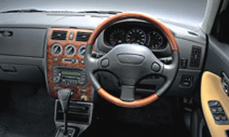 Daihatsu Storia CL (M100S)