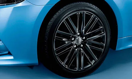 Toyota Crown Hybrid ATHLETE S SORAIRO EDITION (AWS210)