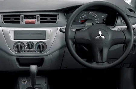 Mitsubishi Lancer MX-E (CS2A)