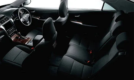 Daihatsu Altis HYBRID G PACKAGE (AVV50N)