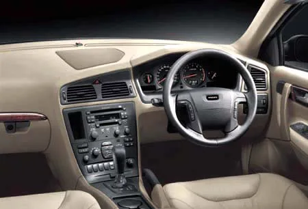 Volvo V70 T-5 SPORT (SB5234W)