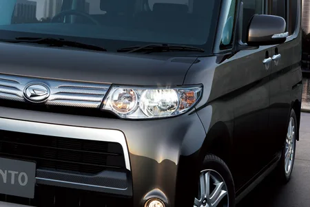 Daihatsu Tanto G (L385S)