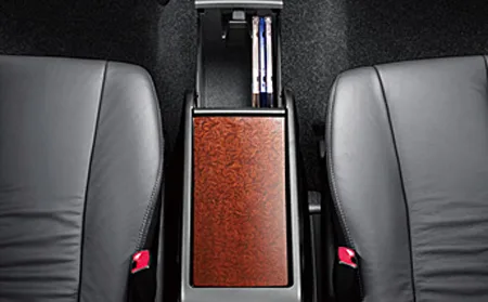 Toyota Estima AERAS LEATHER PACKAGE (ACR50W)