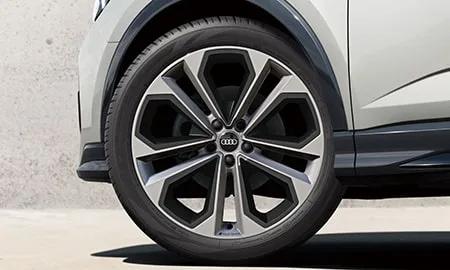 Audi Q3 Sportback DYNAMIC EDITION (F3DFY)