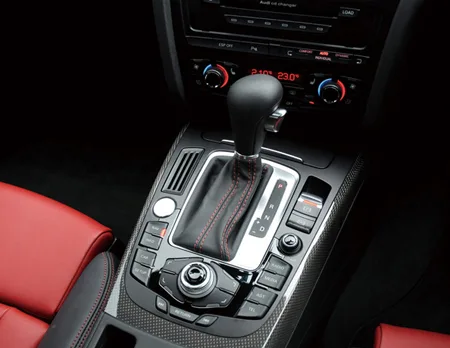 Audi S4 BASE GRADE (8KCAKF)