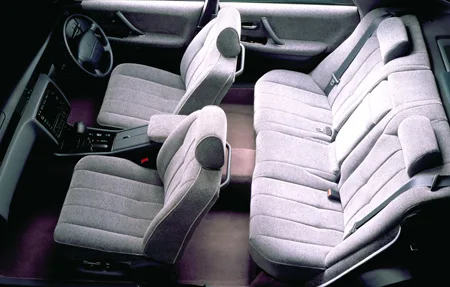 Toyota Crown Majesta C TYPE i-Four (UZS155)