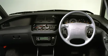 Toyota Estima Lucida AERAS (CXR20G)