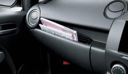 Mazda Demio 15C (DE5FS)