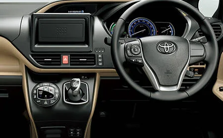 Toyota Noah HYBRID G (ZWR80G)