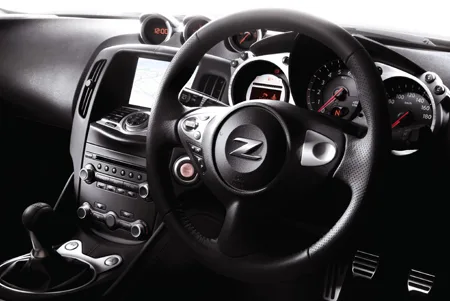 Nissan Fairlady Z VERSION ST (Z34)