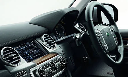 Land Rover Discovery SE OUTDOOR PACKAGE (LA3SB)