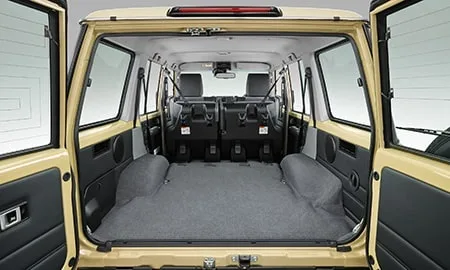 Toyota Land Cruiser 70 AX (GDJ76W)