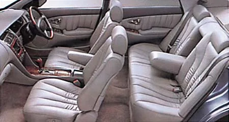 Mitsubishi Diamante 30R-SE (F46A)