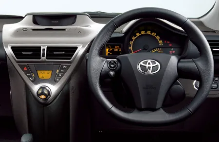 Toyota IQ100G LEATHER PACKAGE (KGJ10)