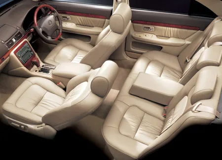 Toyota Progres NC250 WALNUT PACKAGE (JCG10)