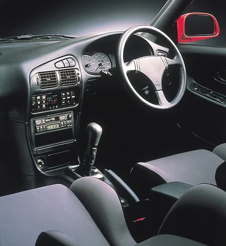 Mitsubishi Lancer GSR EVOLUTION (CD9A)