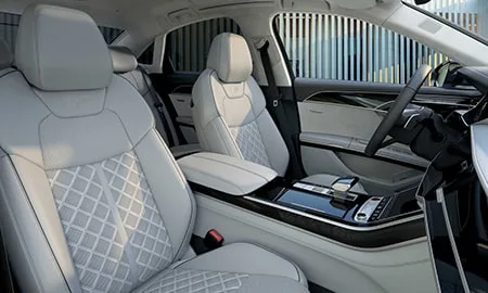 Audi S8 BASE GRADE (F8CWWF)