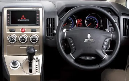Mitsubishi Delica D5 M (CV5W)