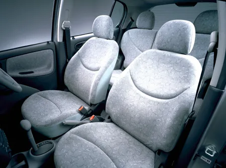Toyota Vitz B (SCP10)