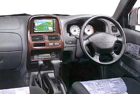 Nissan Datsun Pick UP DOUBLE CAB AX (LRMD22)