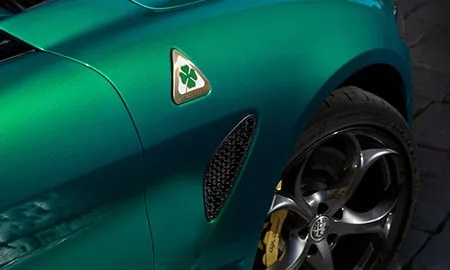 Alfa Romeo Giulia QUADRIFOGLIO 100TH ANNIVERSARIO (95220 / 95229)