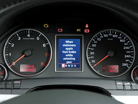 Audi A4 Avant 2.0 ATTRACTION DYNAMIC LINE PLUS (8EALT)