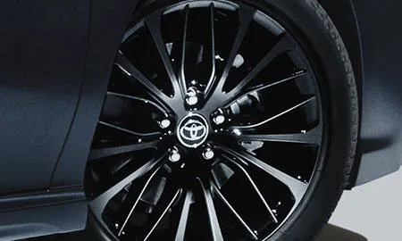Toyota Camry WS BLACK EDITION (AXVH70)