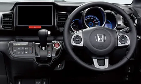 Honda Nbox Slash X TURBO PACKAGE (JF1)
