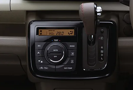 Nissan Moco DOLCE X FOUR (MG33S)