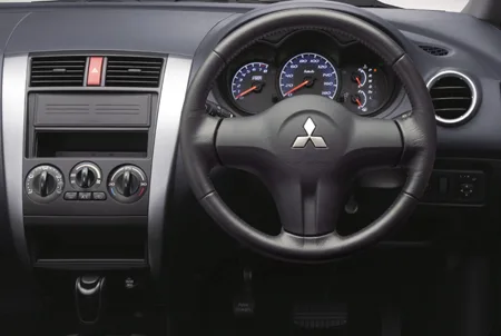 Mitsubishi Colt Plus 1.5RX (Z23W)