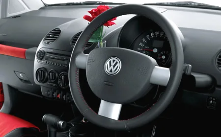 Volkswagen New Beetle EZ (9CBFS)