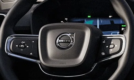 Volvo XC40 PLUS B3 (XB420TXCM2)