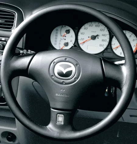Mazda Demio L (DW3W)