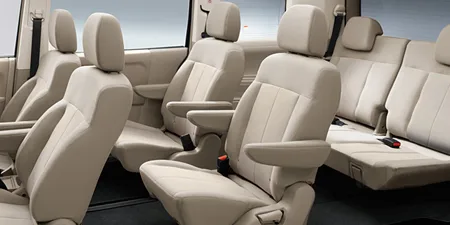 Mitsubishi Delica D5 G PREMIUM (CV5W)