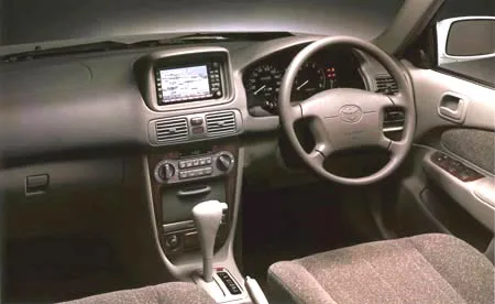 Toyota Corolla DX (EE111)