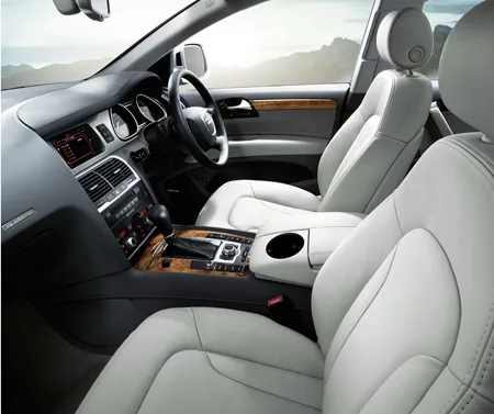 Audi Q7 4.2FSI QUATTRO (4LBARS)
