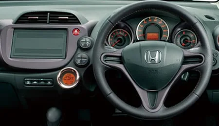 Honda Fit SHE S (GE7)