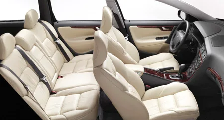 Volvo V70 2.4 (SB5244W)