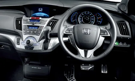 Honda Odyssey ABSOLUTE (RB4)