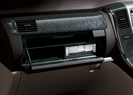 Toyota Alphard Hybrid BASEGRADE (ATH10W)