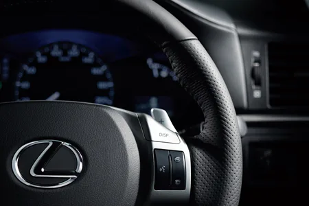 Lexus CT200H VERSION L (ZWA10)