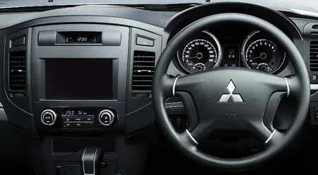 Mitsubishi Pajero LONG GR (V93W)