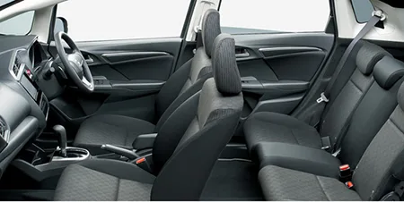 Honda Fit 13G S PACKAGE (GK4)