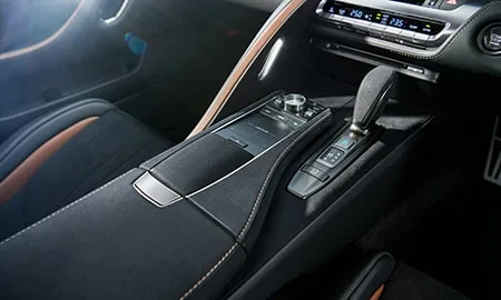 Lexus LC500H AVIATION (GWZ100)