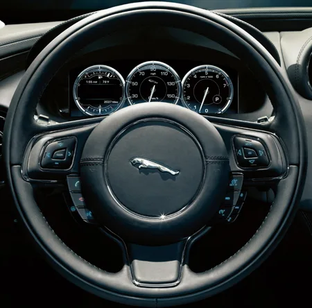 Jaguar XJ LUXURY (J12LA)