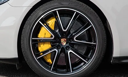 Porsche Panamera GTS SPORT TURISMO (G2K40A)