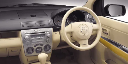 Mazda Demio CASUAL (DY3W)