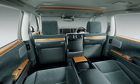Toyota Century BASE GRADE (UWG60)