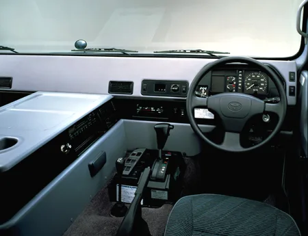 Toyota Mega Cruiser BASEGRADE (BXD20V)
