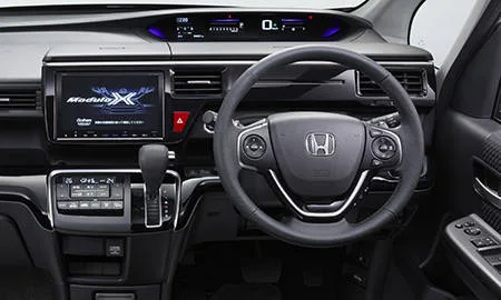 Honda Stepwagon MODULO X (RP3)